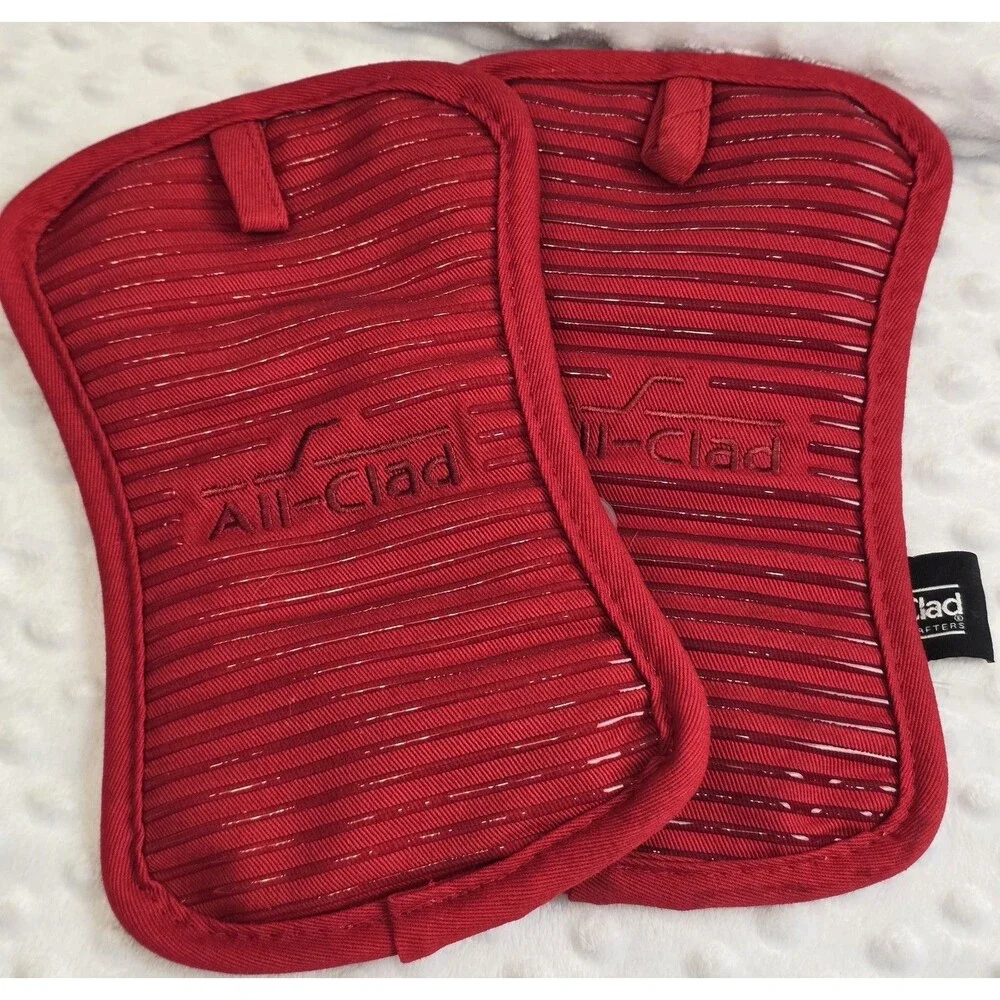 All-Clad Premium Pot Holder & Hot Pad  Set Of 2 Heat Resistant 500  Degrees  Red